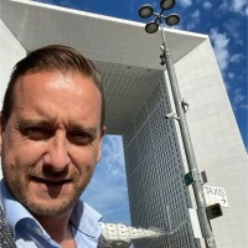 Bas Bremmer - 800 x 800 Bas Bremmer - 800 x 800