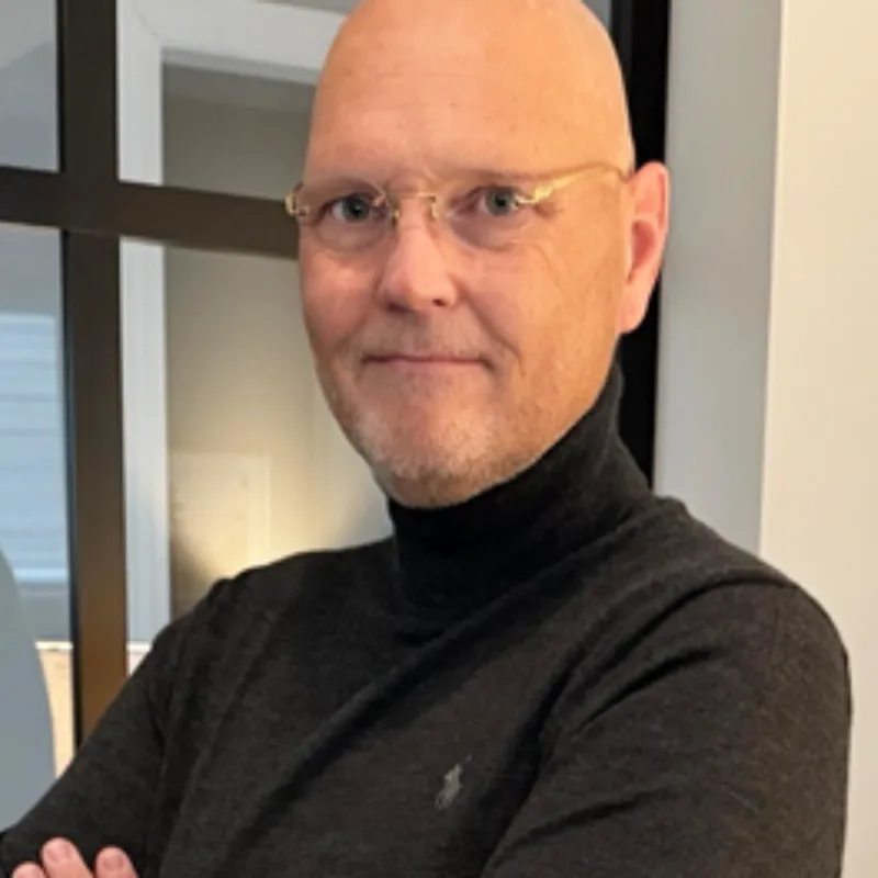 Martin Versteeg - 800 x 800